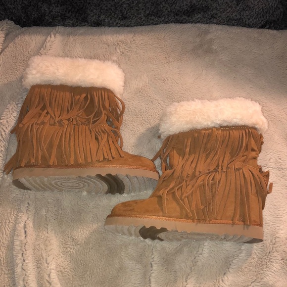 NWOT Madden Girl Fringe Boots, size 7 - Picture 1 of 8